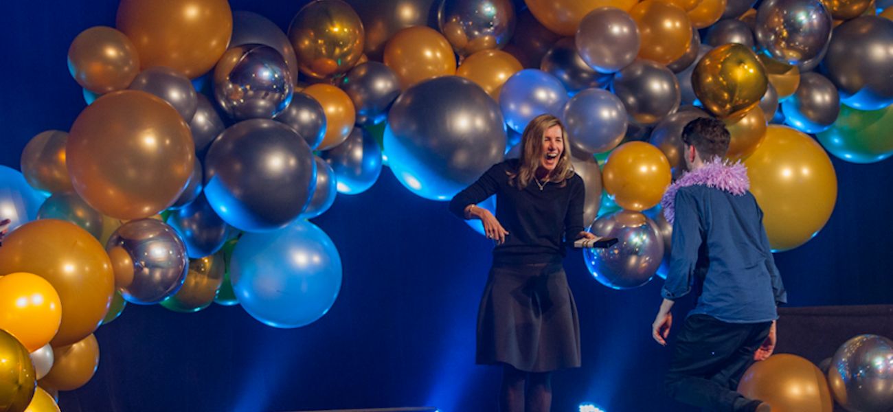 stage balloon decor